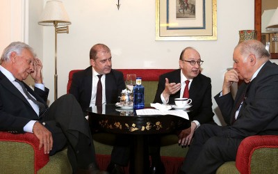 Felipe González y Enrique Iglesias presentan la VI edición de Futuro en Español, una iniciativa de Vocento y CAF