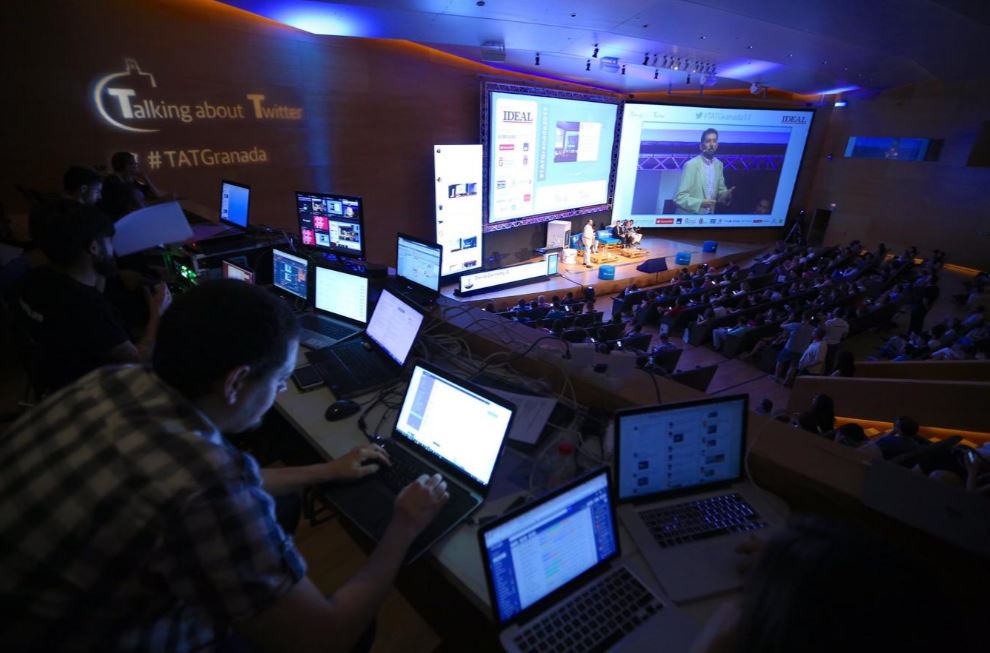 Granada se convierte en el eje del mundo, a golpe de tuit #TATGRANADA17