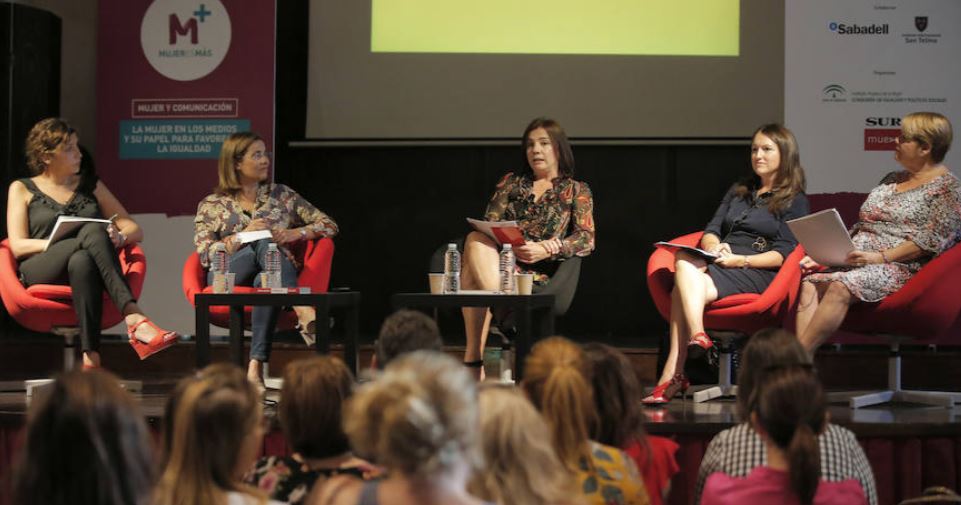 El foro ‘Mujer y comunicación’, que organiza SUR, reivindica la igualdad de género en el sector de los medios