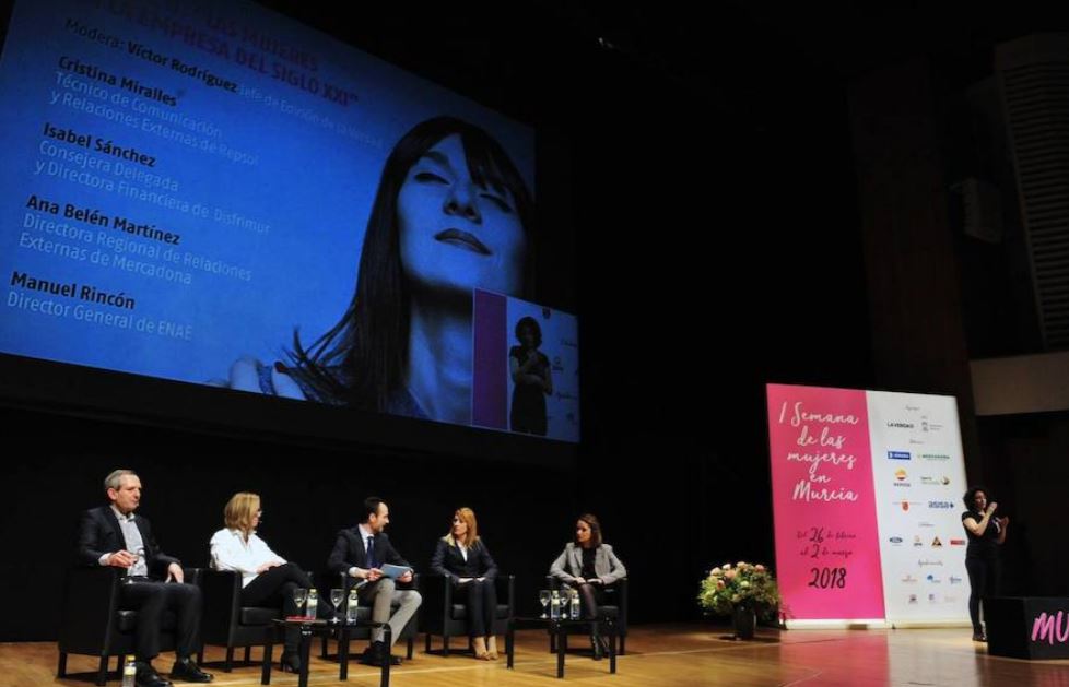 Más de 400 personas asisten al encuentro I Semana de las Mujeres ‘Mu y Mu’ de La Verdad