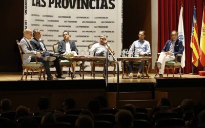 Leyendas del Valencia abren su corazón en la presentación del libro ‘Un siglo de pasión’