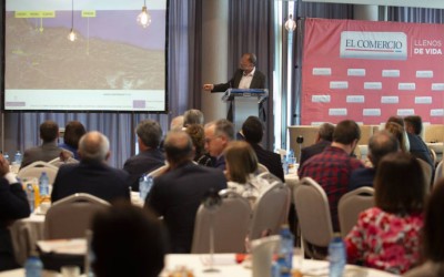 El Consejero de Sanidad, Francisco del Busto de Prado, participa en una jornada organizada por El Comercio