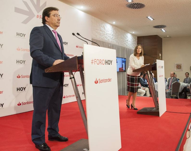 Más de 420 empresarios asisten al Foro HOY con Guillermo Fernández de Vara y Rami Abukhair
