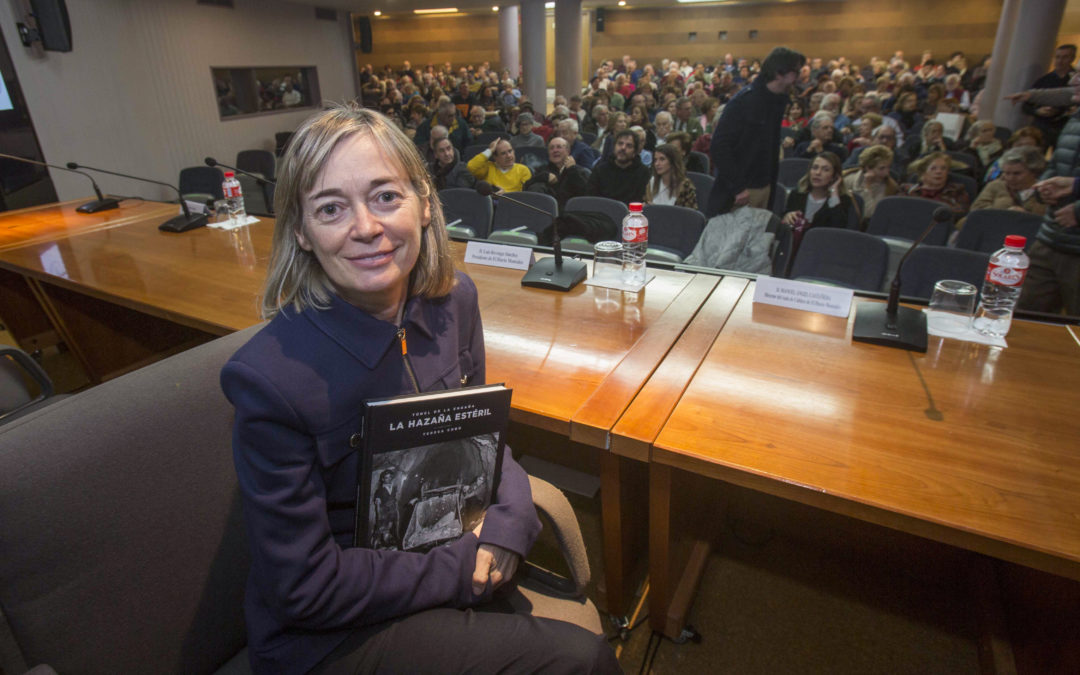 La periodista y subdirectora de El Diario Montañés, Teresa Cobo, presenta en el Ateneo el libro ‘La hazaña estéril